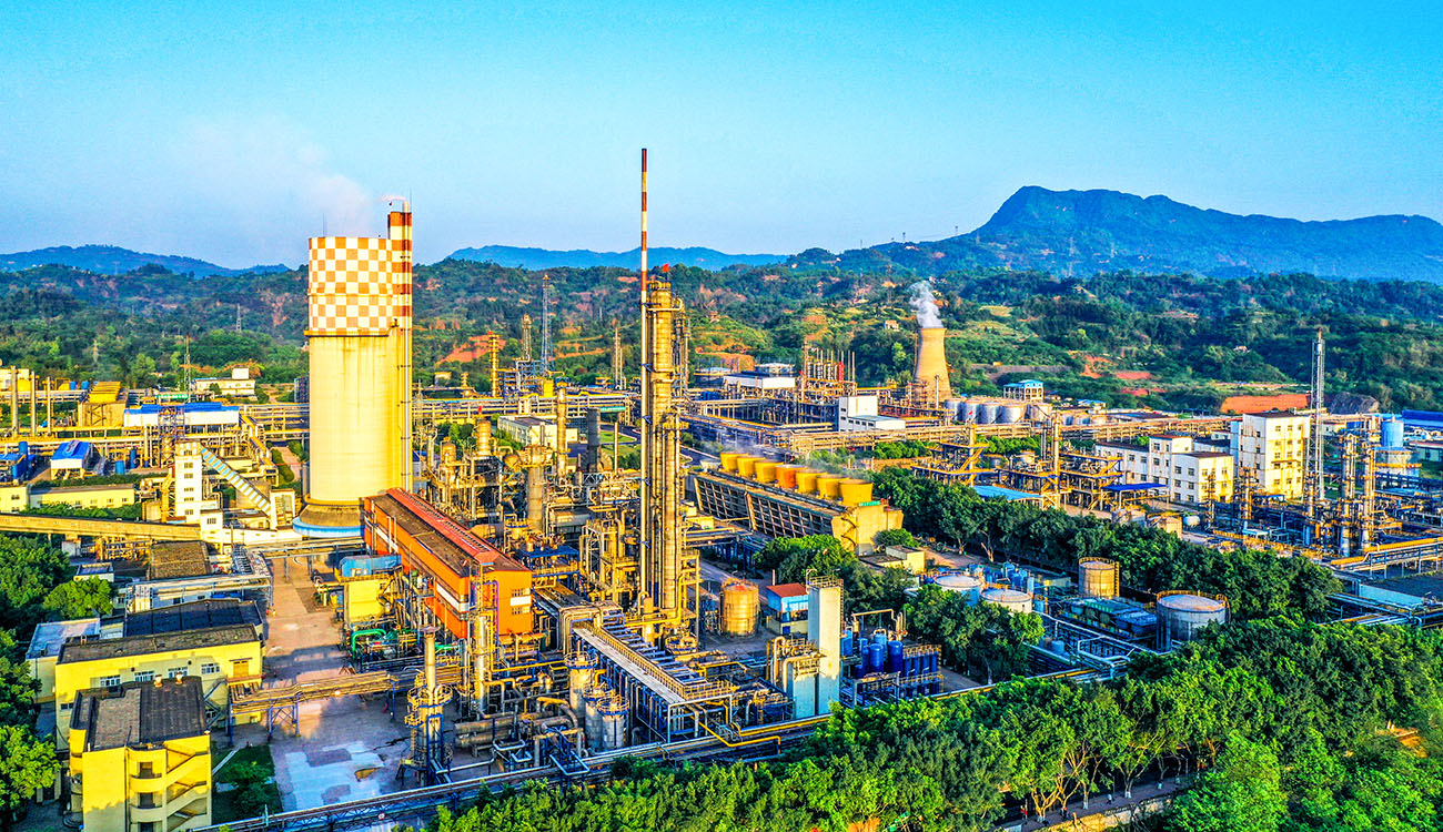 主要從事化工產(chǎn)品開(kāi)發(fā)與生產(chǎn),地處四川省瀘州市合江化工園區(qū)